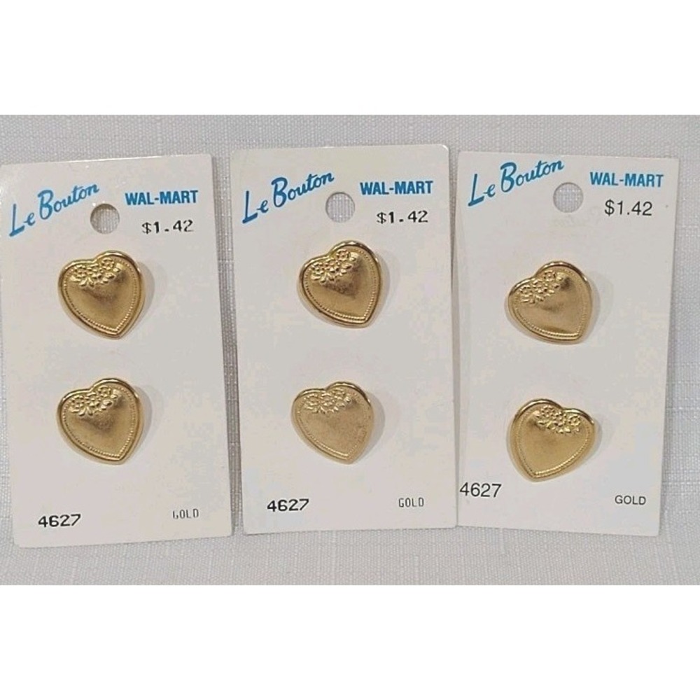 Vtg Le Bouton Gold Heart Buttons Lot Of 6 On Cards Made in Italy 3/4" 19mm Italy